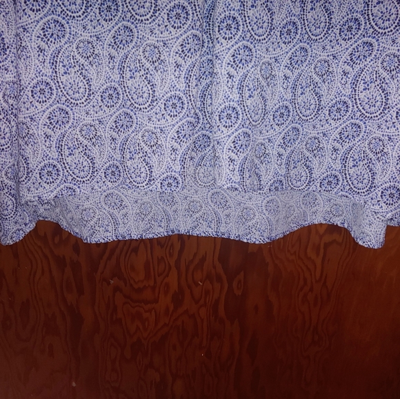 Pretty Purple Paisley V-Neck Tank - Picture 4 of 4